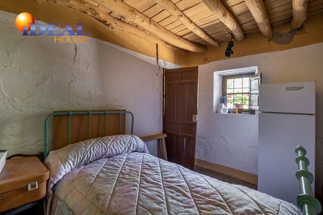 Finca/Casa Rural de 4 habitaciones en Güéjar Sierra en venta - 250.000 € (Ref: 9433683)