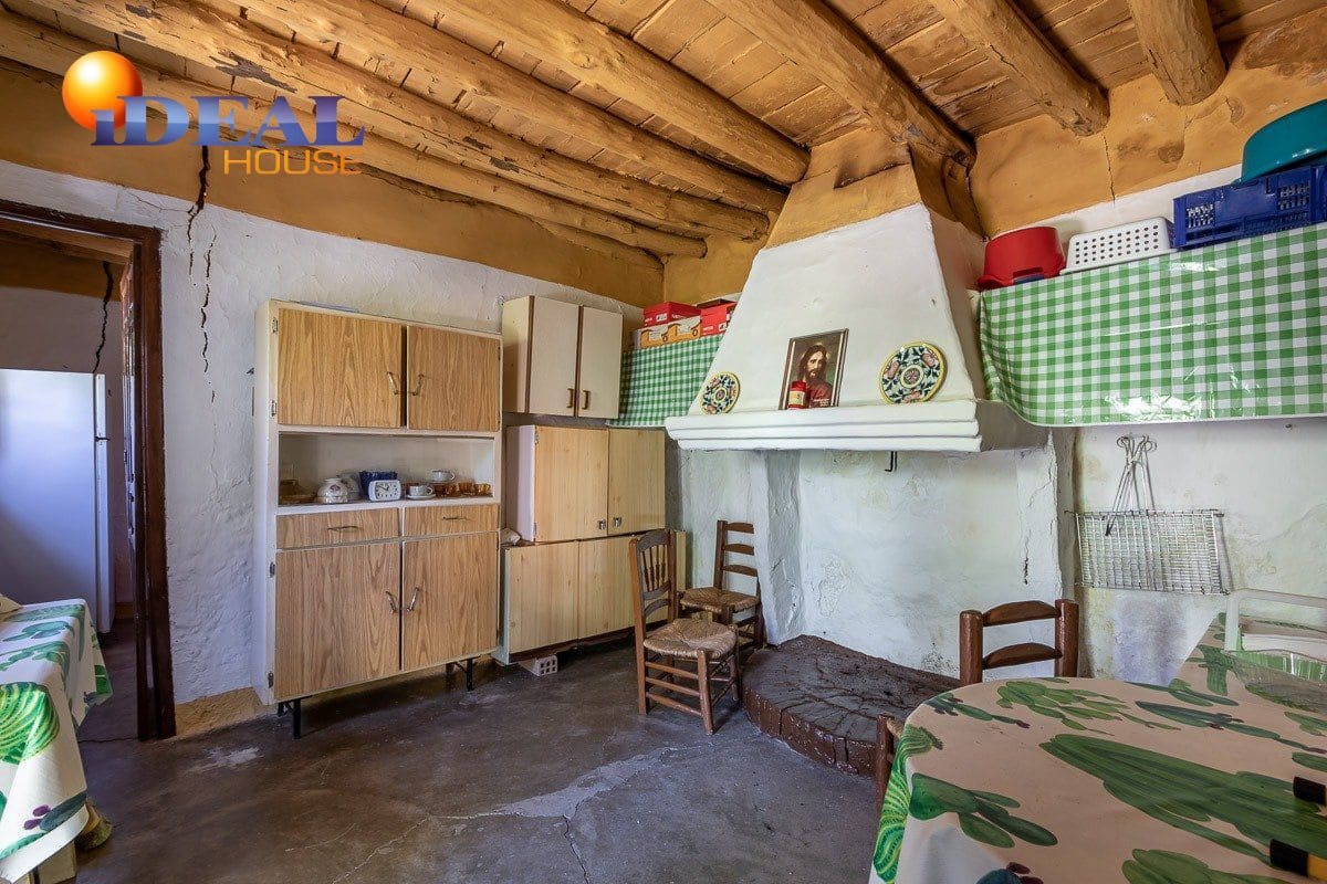 Finca/Casa Rural de 4 habitaciones en Güéjar Sierra en venta - 250.000 € (Ref: 9433683)