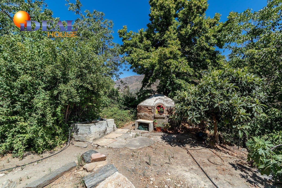 Finca/Casa Rural de 4 habitaciones en Güéjar Sierra en venta - 250.000 € (Ref: 9433683)