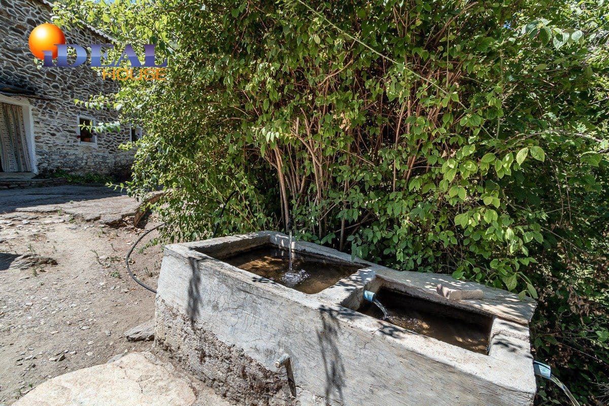 Finca/Casa Rural de 4 habitaciones en Güéjar Sierra en venta - 250.000 € (Ref: 9433683)