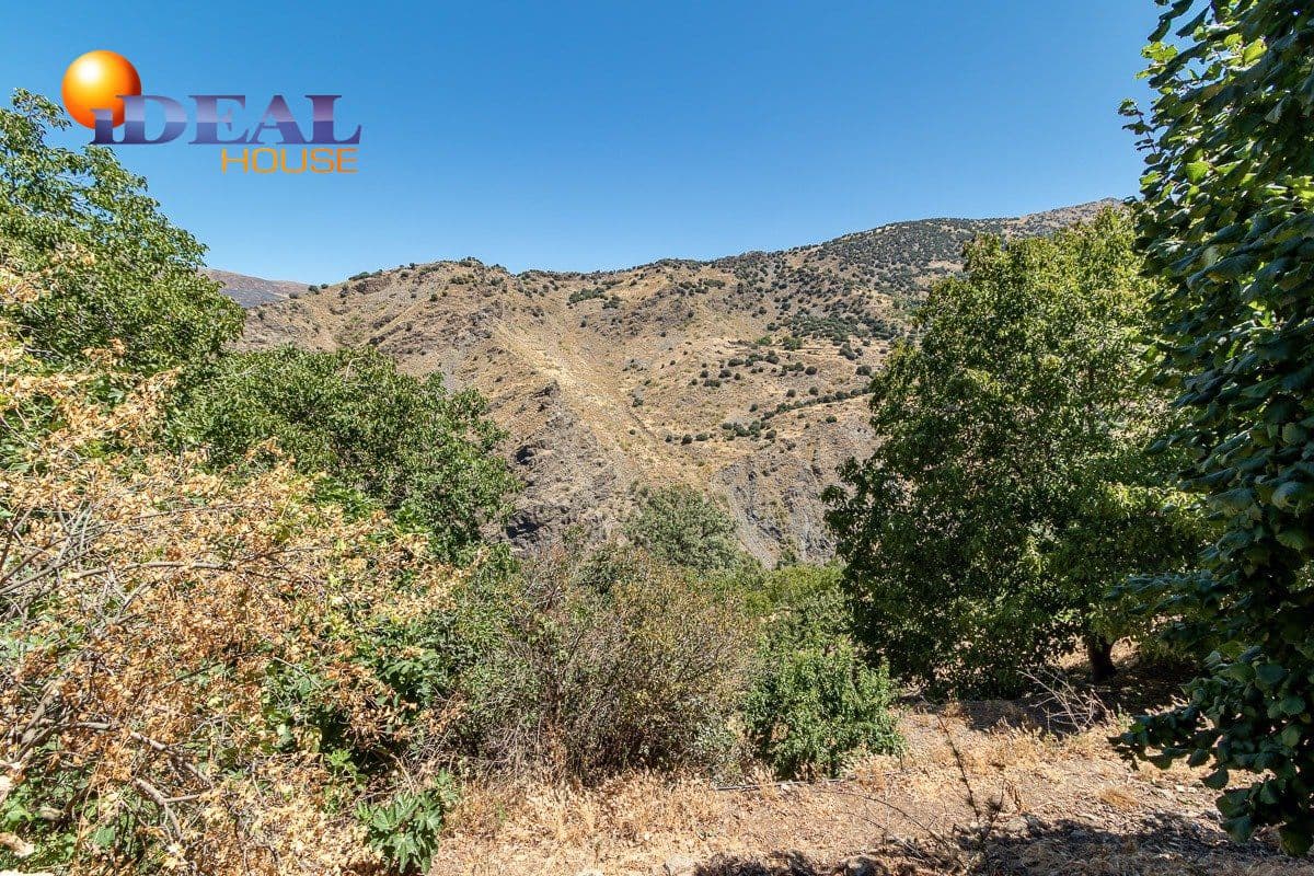 Finca/Casa Rural de 4 habitaciones en Güéjar Sierra en venta - 250.000 € (Ref: 9433683)