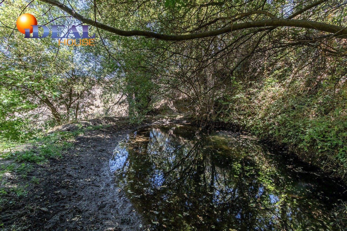 Finca/Casa Rural de 4 habitaciones en Güéjar Sierra en venta - 250.000 € (Ref: 9433683)