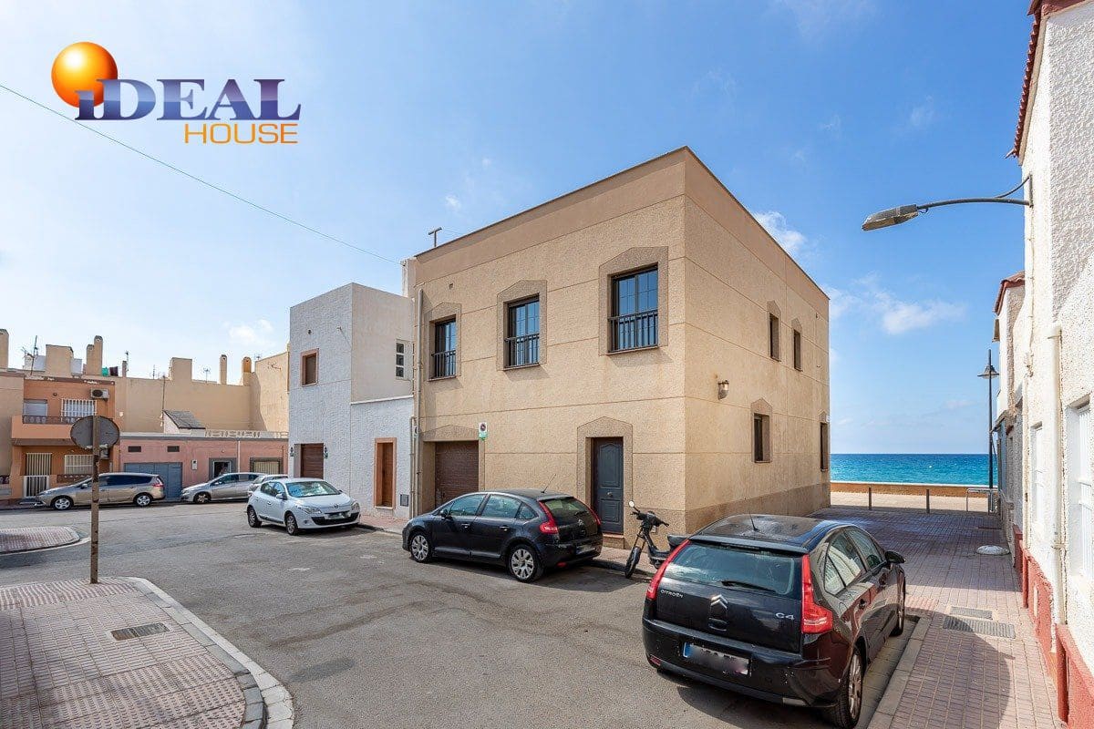 4 bedroom Townhouse for sale in Nijar with garage - € 575,000 (Ref: 9433685)