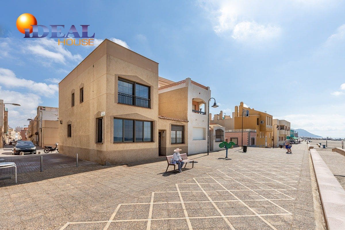 4 bedroom Townhouse for sale in Nijar with garage - € 575,000 (Ref: 9433685)