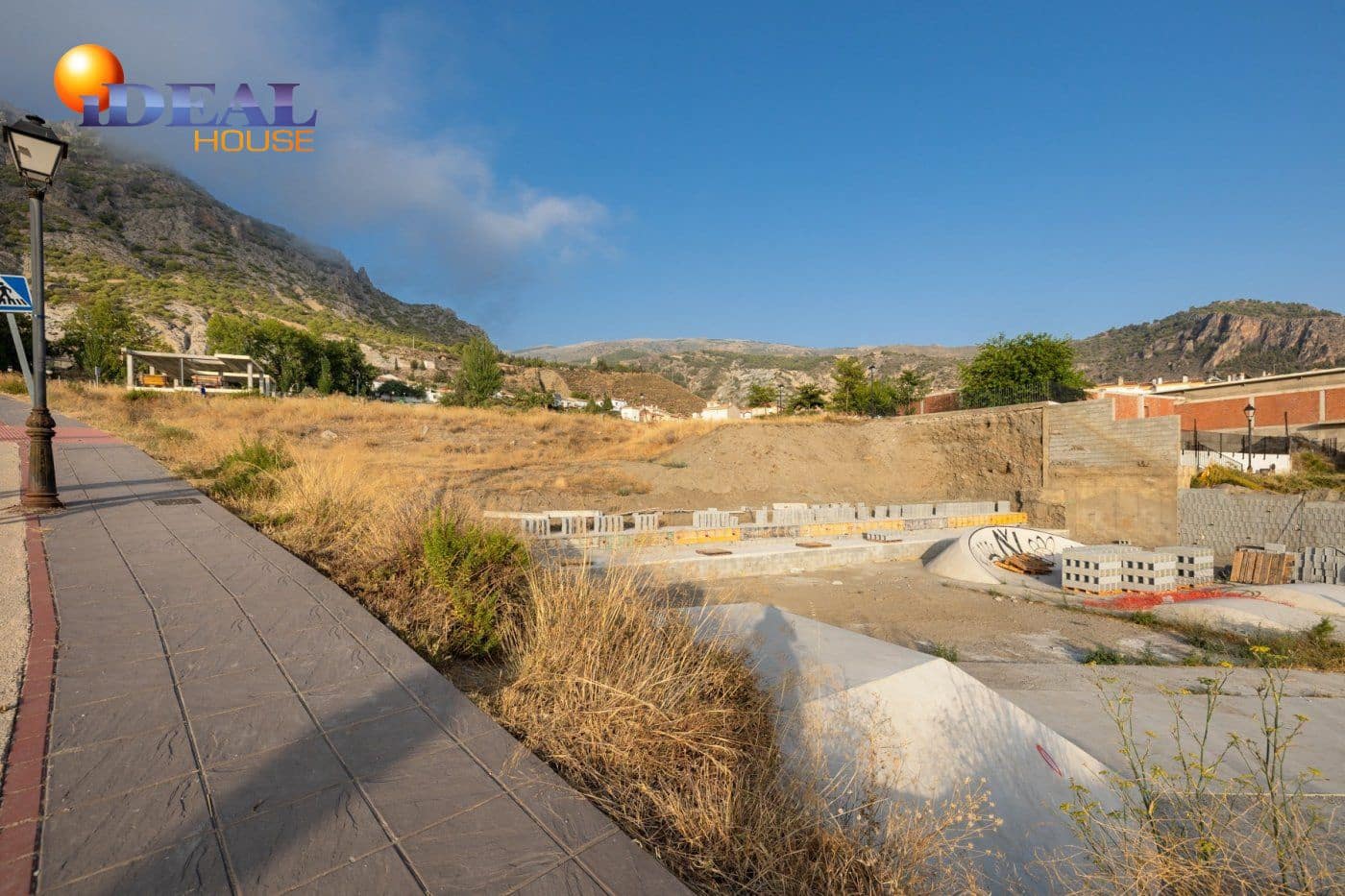 Tontti myytävänä paikassa Niguelas - 150 000 € (Ref: 9433686)