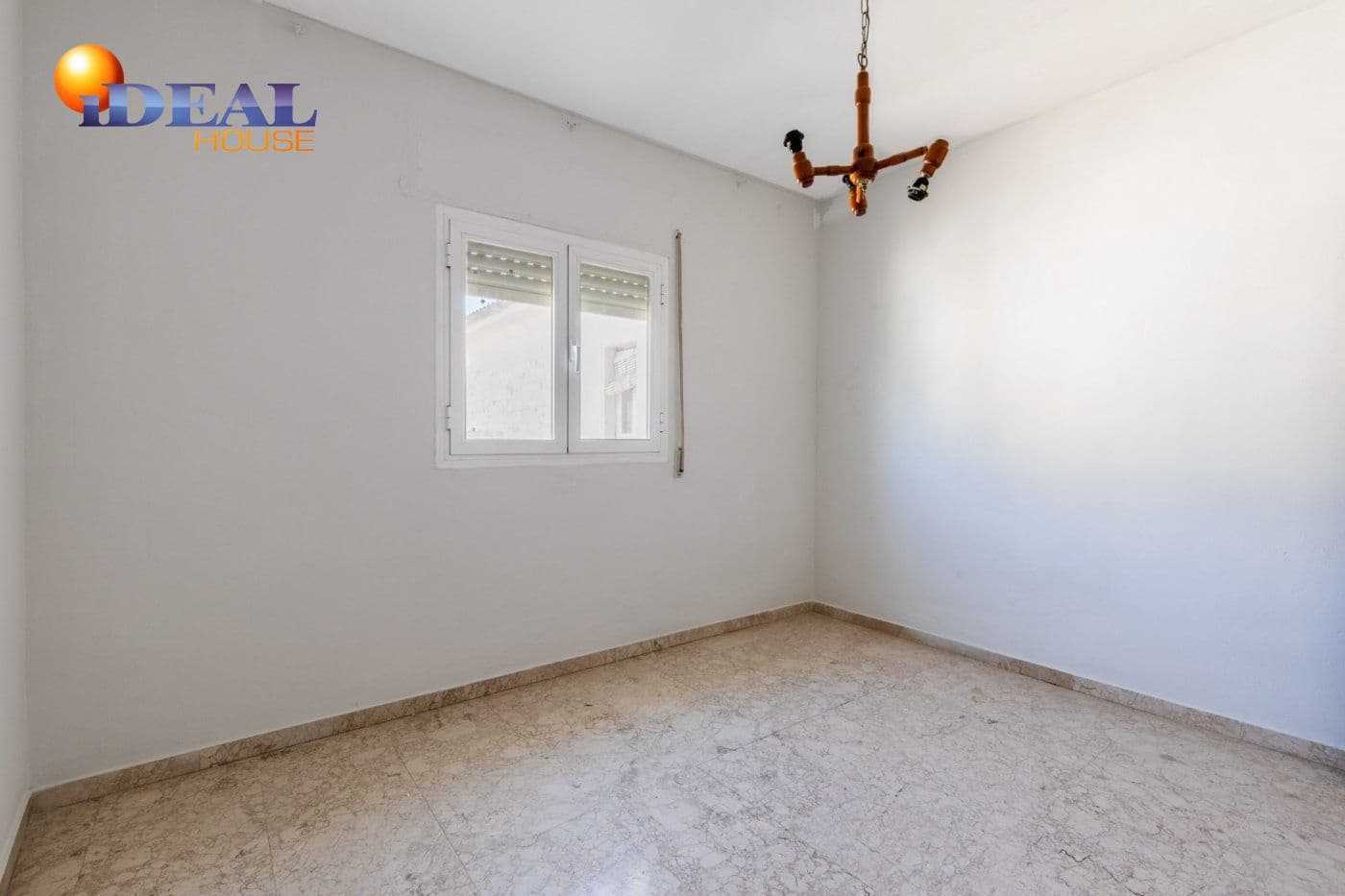 3 makuuhuone Asunto myytävänä paikassa Montefrio - 39 900 € (Ref: 9433688)