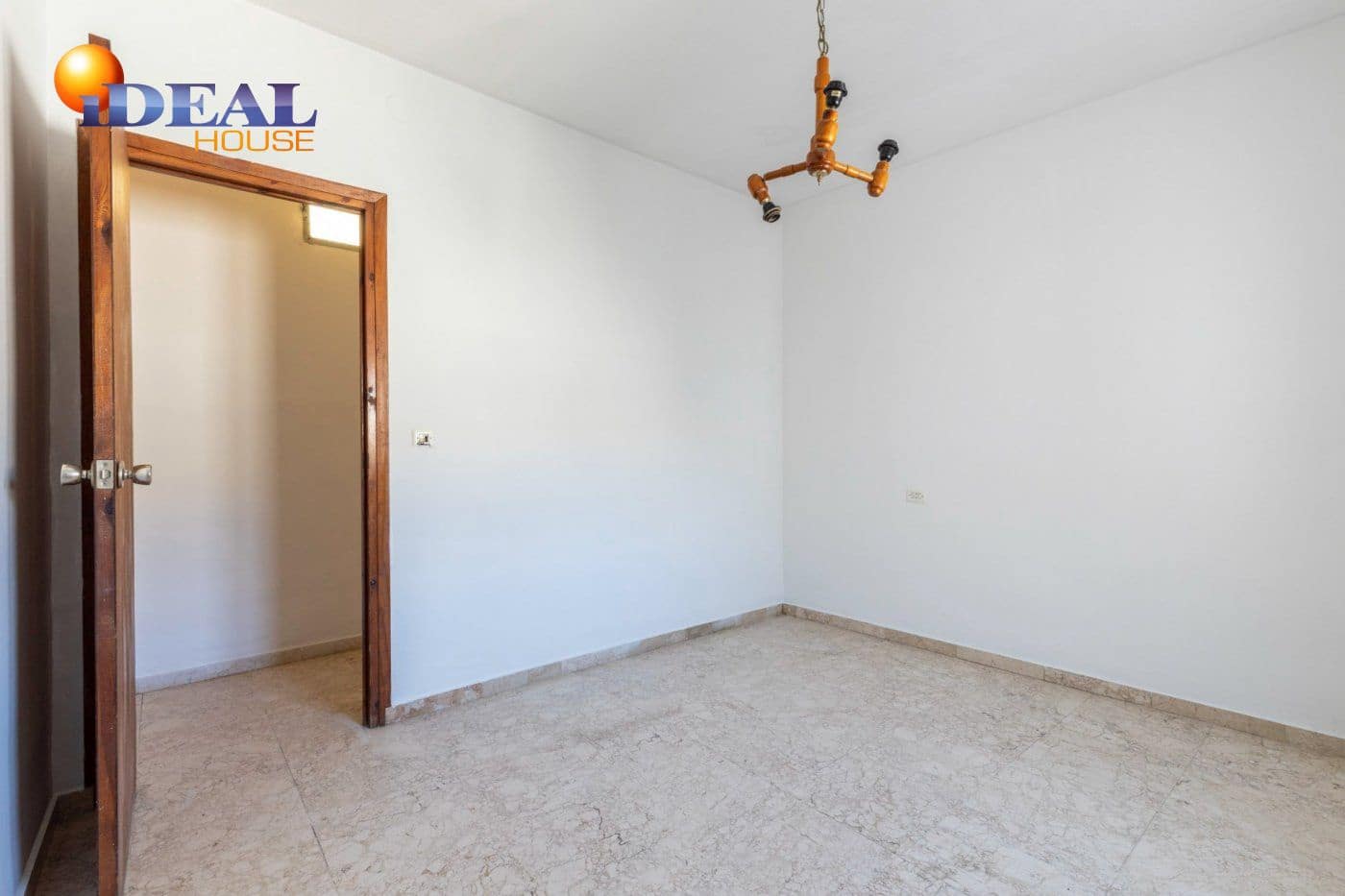 3 makuuhuone Asunto myytävänä paikassa Montefrio - 39 900 € (Ref: 9433688)