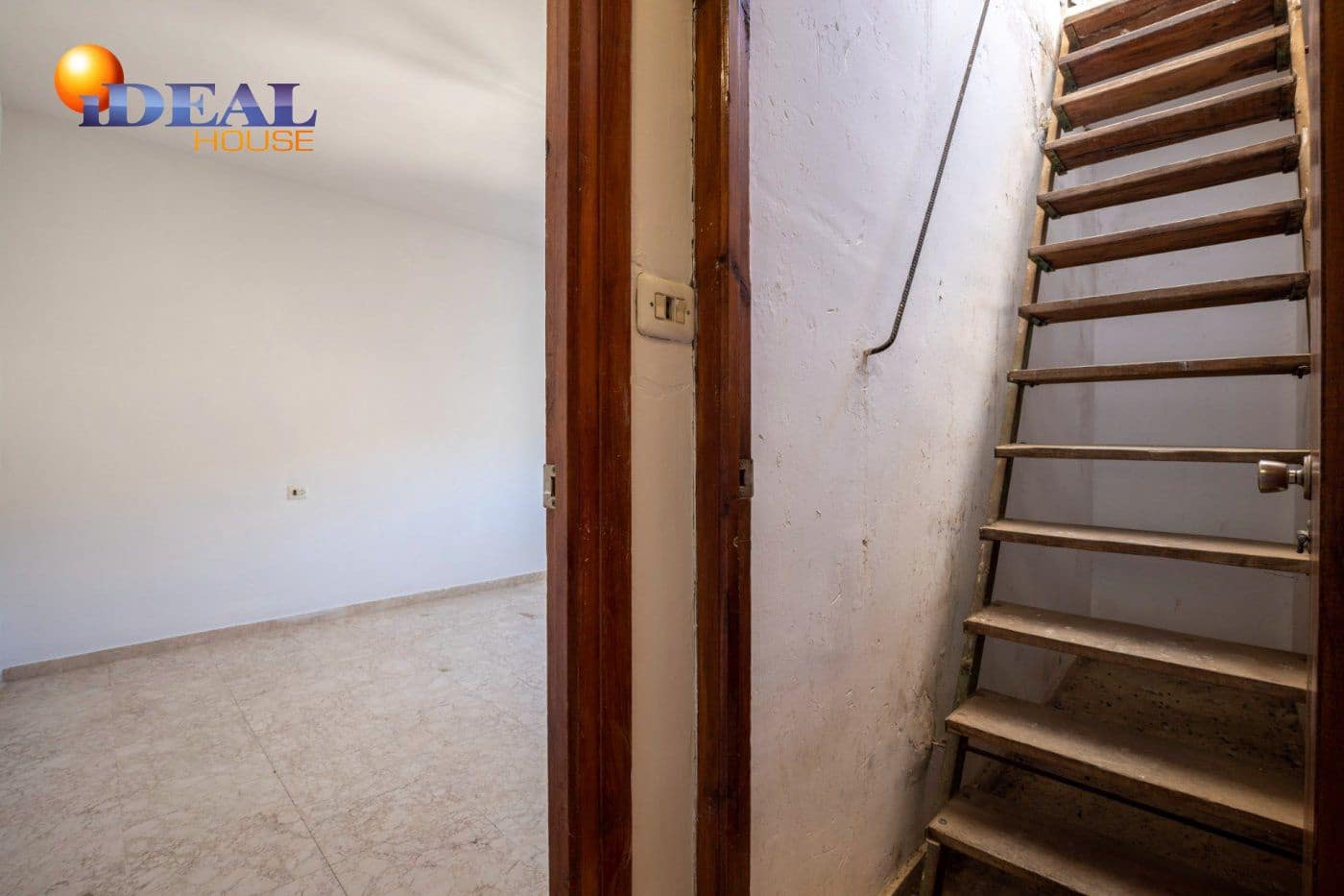 3 makuuhuone Asunto myytävänä paikassa Montefrio - 39 900 € (Ref: 9433688)