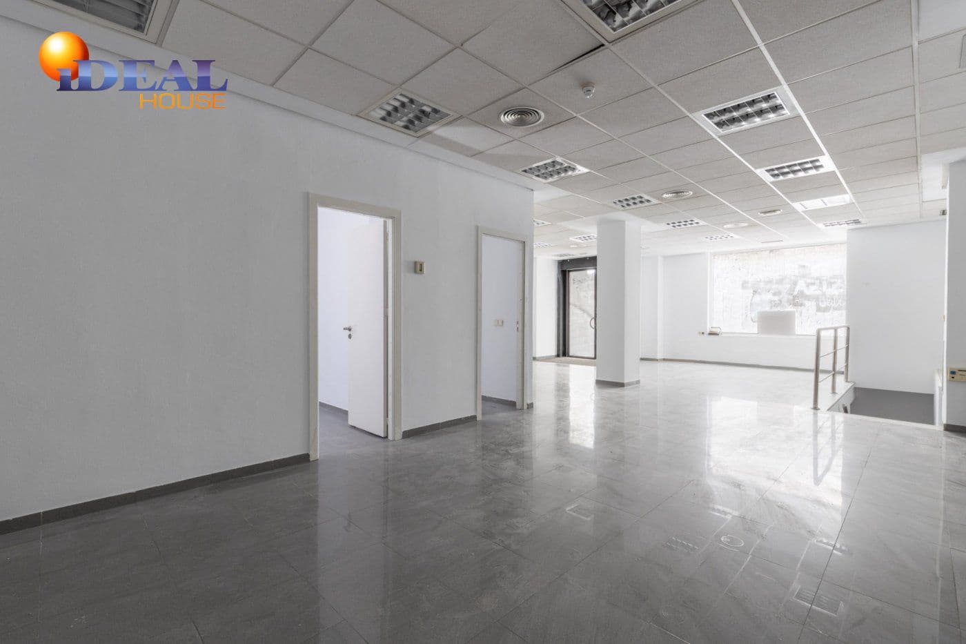 Commercial for sale in Montefrio - € 159,900 (Ref: 9433689)