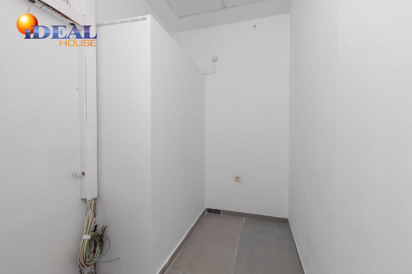 Commercial for sale in Montefrio - € 159,900 (Ref: 9433689)