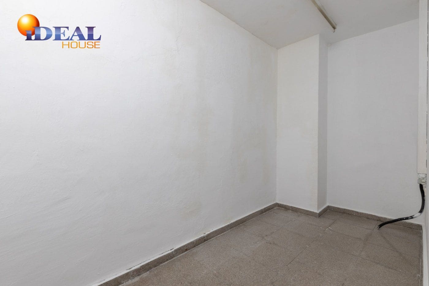 Commercial for sale in Montefrio - € 159,900 (Ref: 9433689)