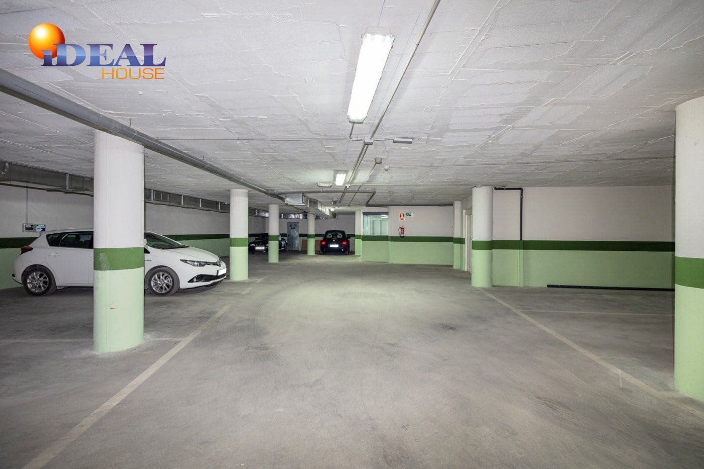 Garage for sale in Albolote - € 8,000 (Ref: 9433690)