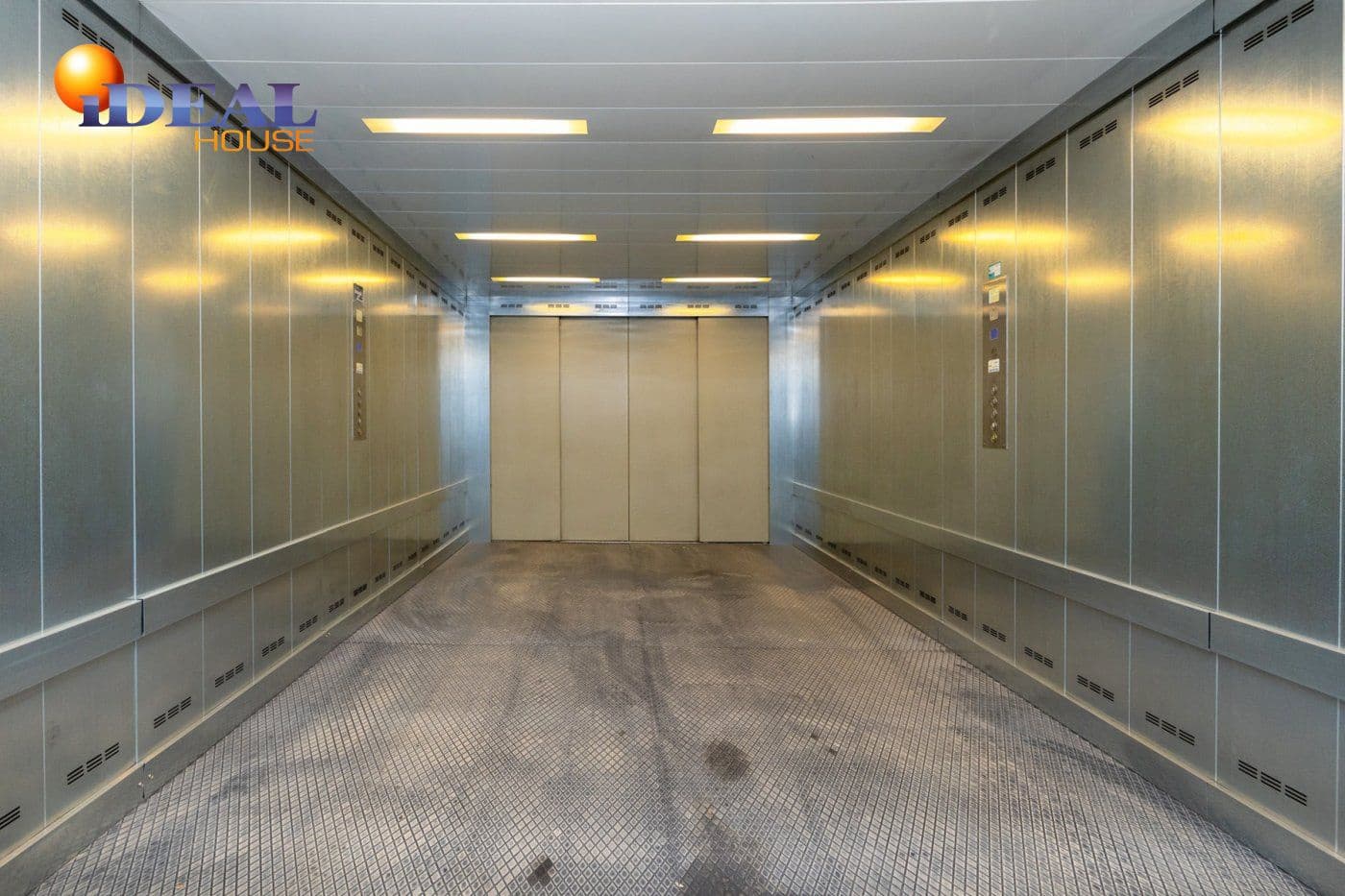 Garage for sale in Albolote - € 8,000 (Ref: 9433690)