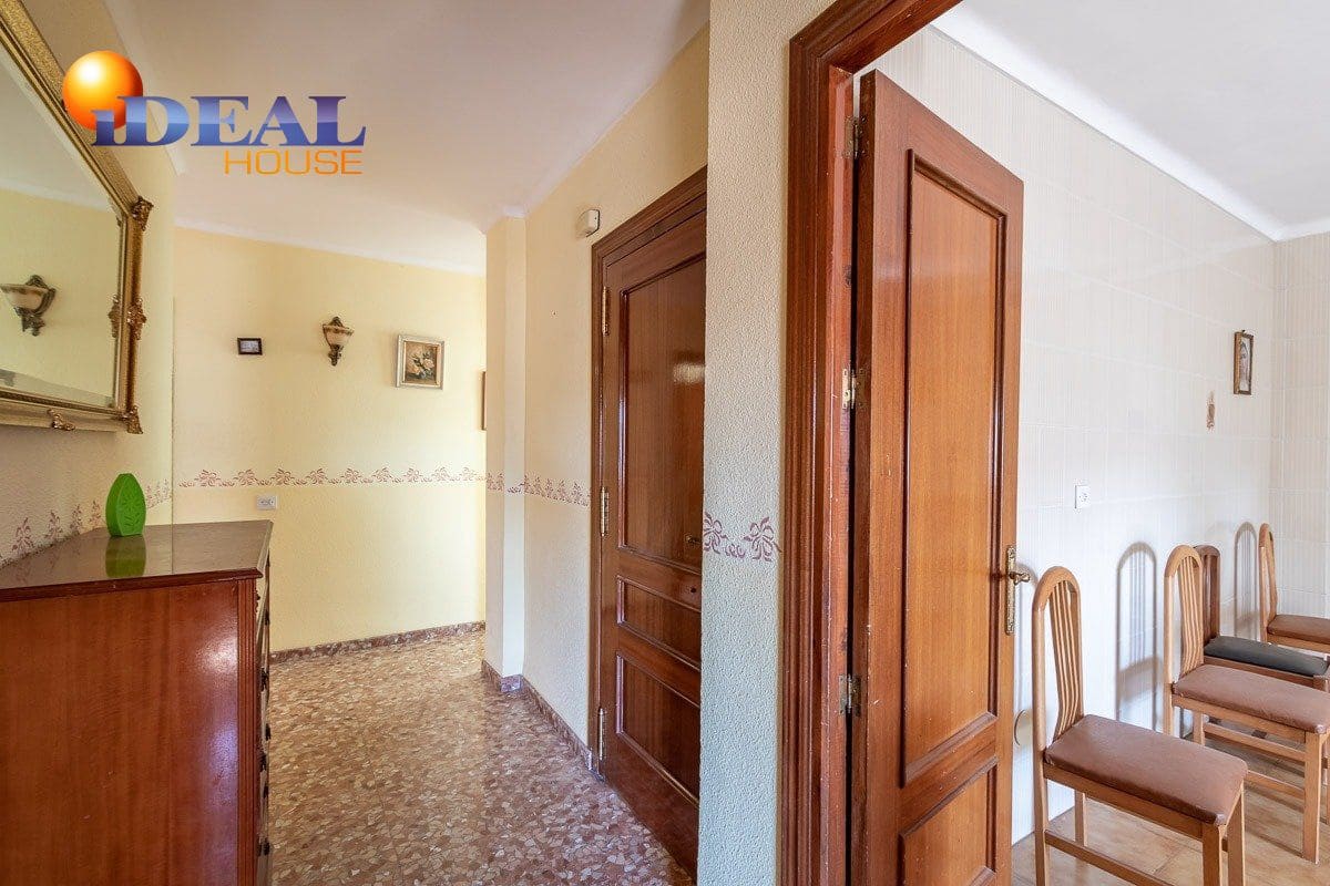 3 bedroom Flat for sale in Alhama de Granada - € 115,000 (Ref: 9433692)