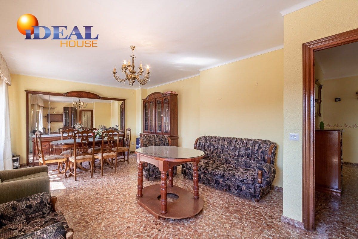 3 bedroom Flat for sale in Alhama de Granada - € 115,000 (Ref: 9433692)