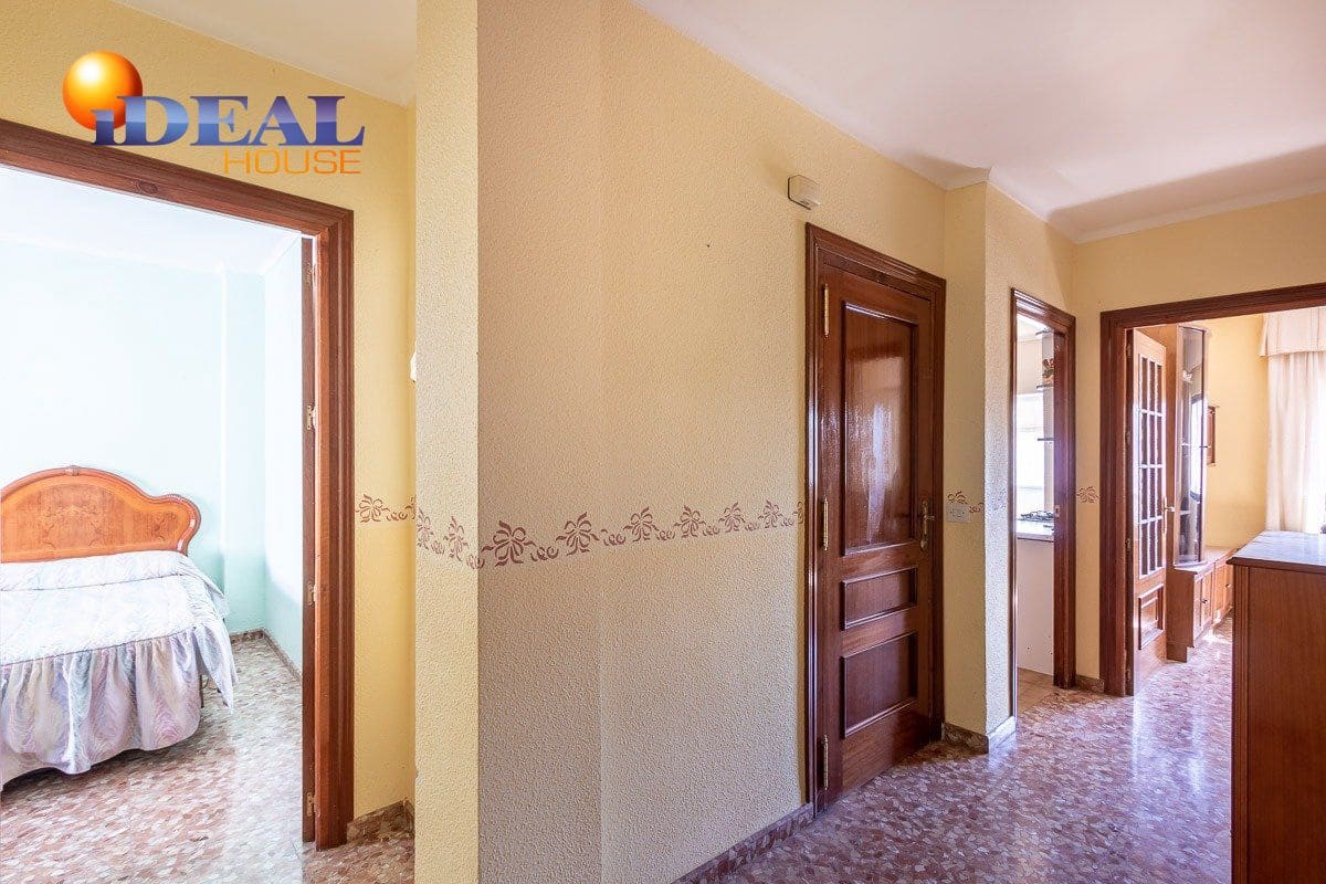 3 bedroom Flat for sale in Alhama de Granada - € 115,000 (Ref: 9433692)
