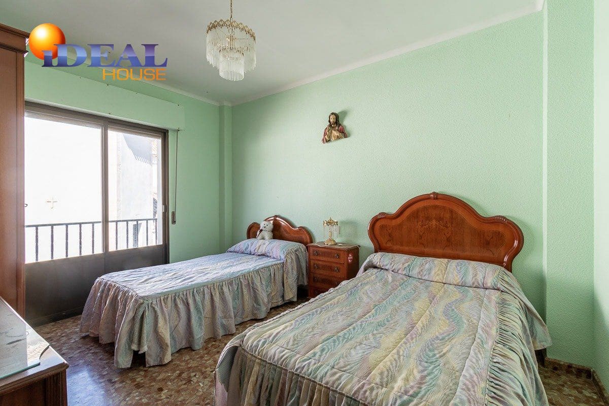 3 bedroom Flat for sale in Alhama de Granada - € 115,000 (Ref: 9433692)