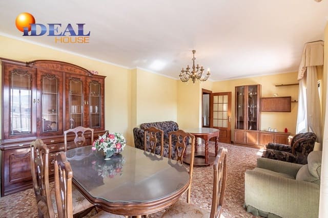 Piso de 3 habitaciones en Alhama de Granada en venta - 115.000 € (Ref: 9433692)