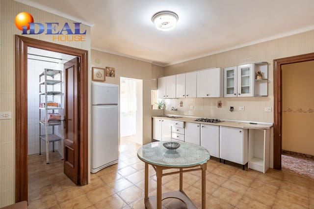 Piso de 3 habitaciones en Alhama de Granada en venta - 115.000 € (Ref: 9433692)