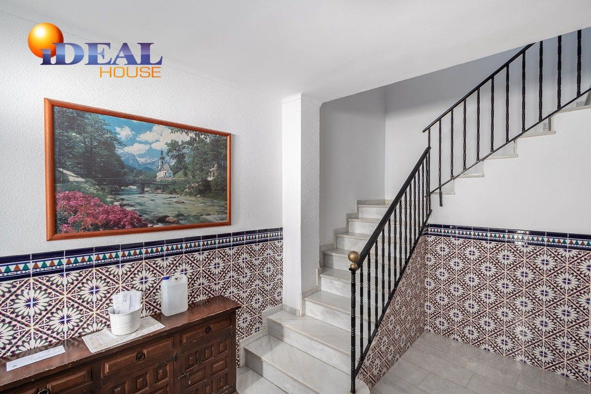 3 bedroom Flat for sale in Alhama de Granada - € 115,000 (Ref: 9433692)