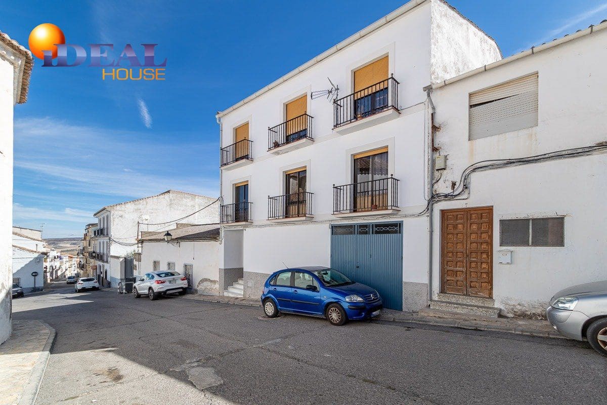 3 bedroom Flat for sale in Alhama de Granada - € 115,000 (Ref: 9433692)