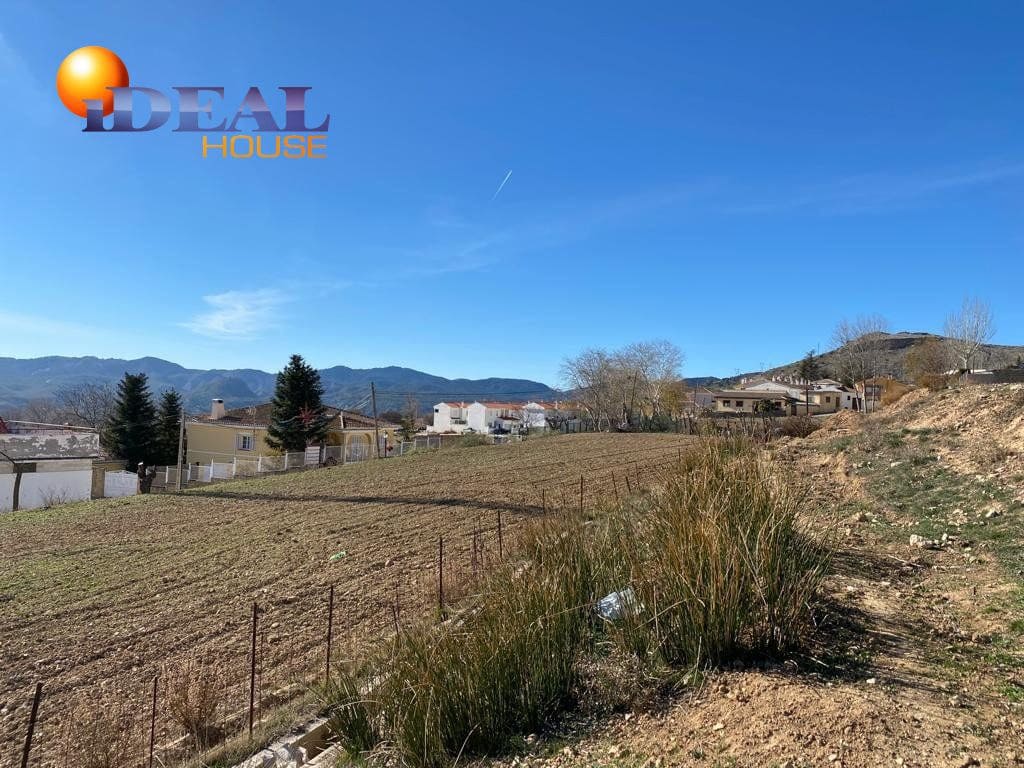 Building Plot for sale in Diezma - € 250,000 (Ref: 9433698)