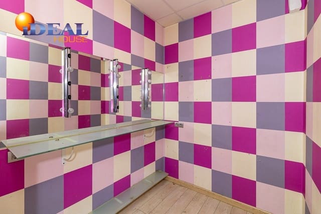 Commerciale in vendita in Granada città - 220.000 € (Rif: 9433699)