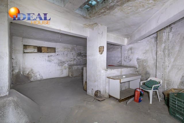 Commercieel te koop in Granada stad - € 135.000 (Ref: 9433704)