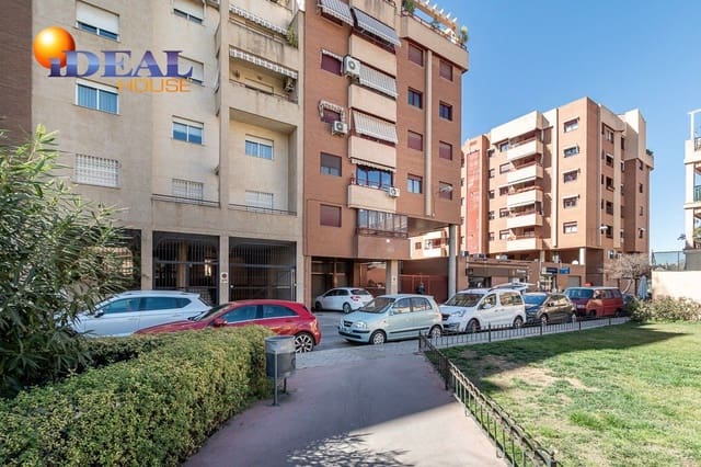 Garage for sale in Granada city - € 12,000 (Ref: 9433705)