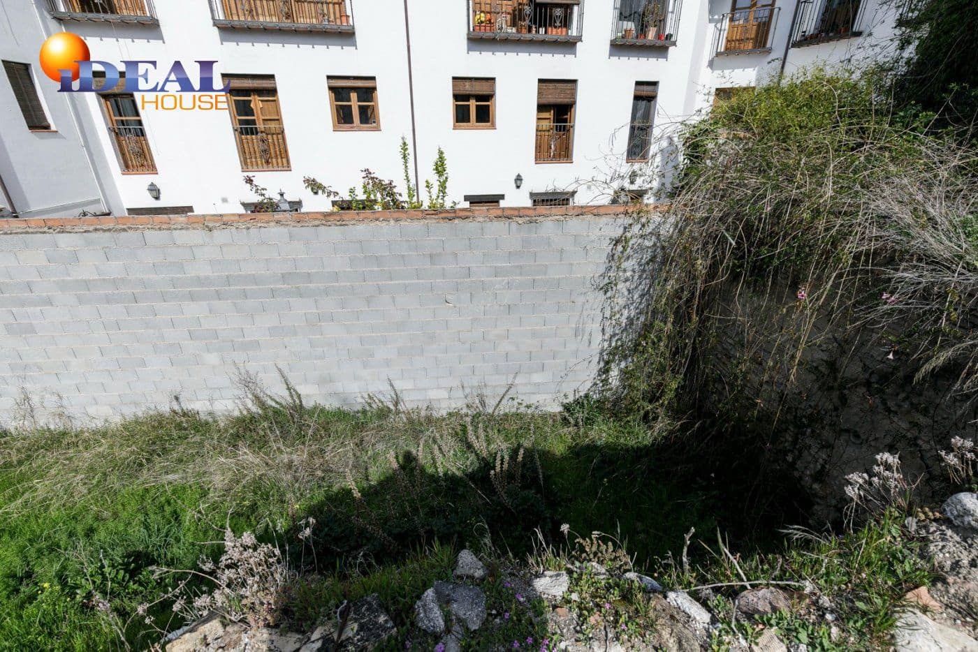 Byggetomt til salgs i Granada by - € 190 000 (Ref: 9433708)