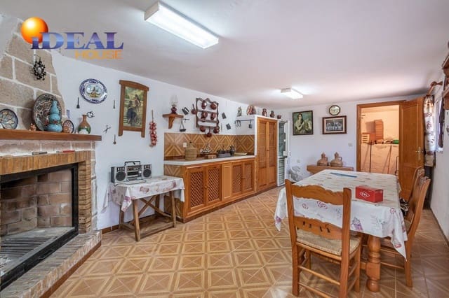 2 sovrum Villa till salu i Ventas de Huelma med pool garage - 115 000 € (Ref: 9433710)