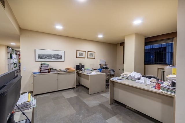 5 soveværelse Erhverv til salg i Granada by - € 225.000 (Ref: 9433711)
