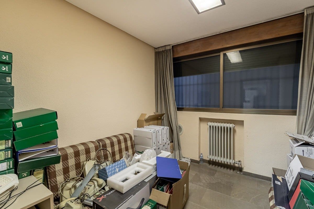 5 soveværelse Erhverv til salg i Granada by - € 225.000 (Ref: 9433711)