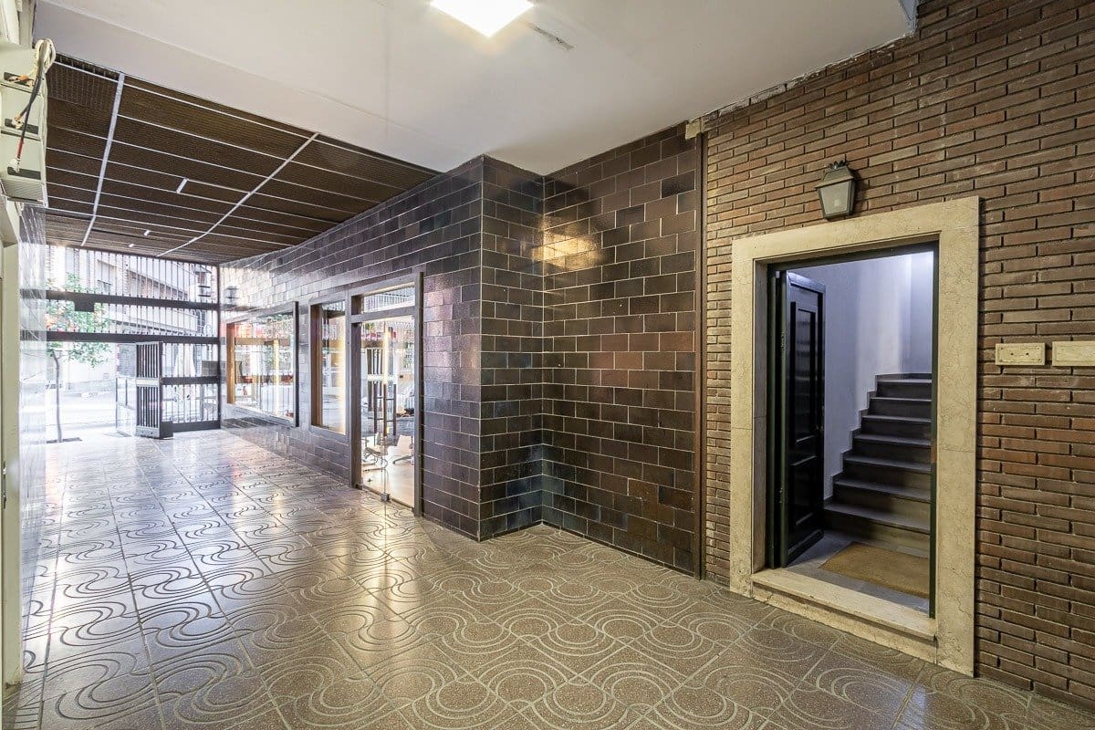 5 soveværelse Erhverv til salg i Granada by - € 225.000 (Ref: 9433711)