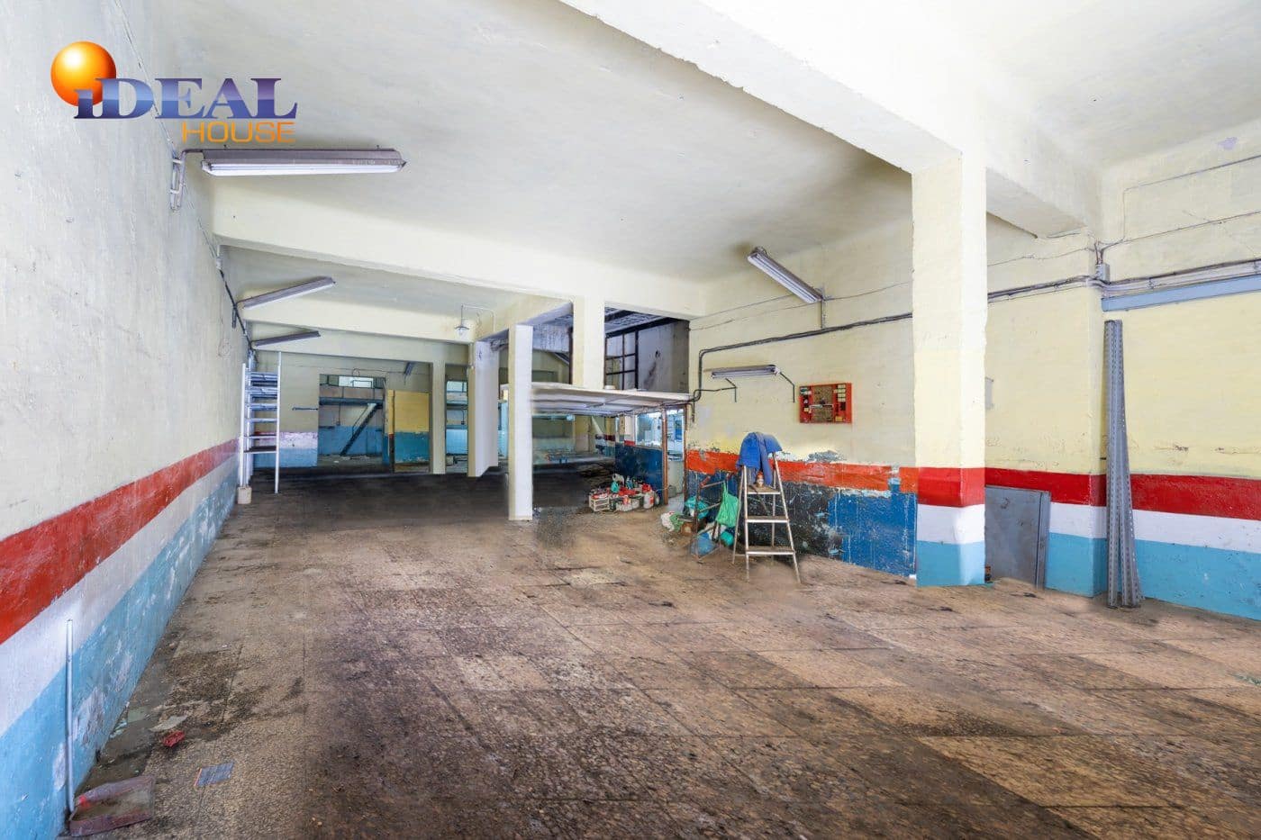 Commercial for sale in Granada city - € 195,000 (Ref: 9433718)