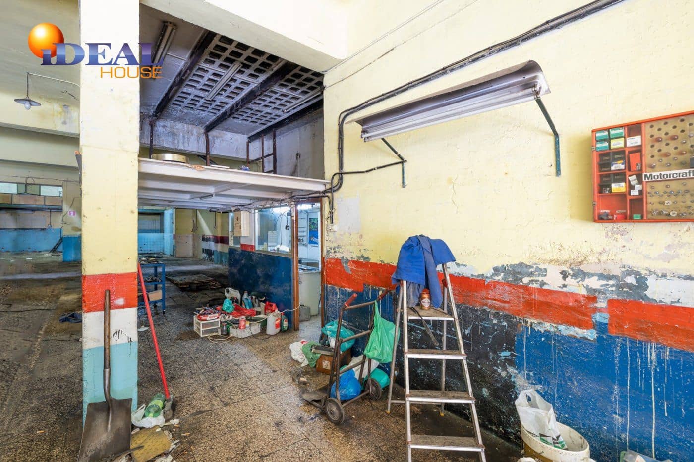 Commercial for sale in Granada city - € 195,000 (Ref: 9433718)