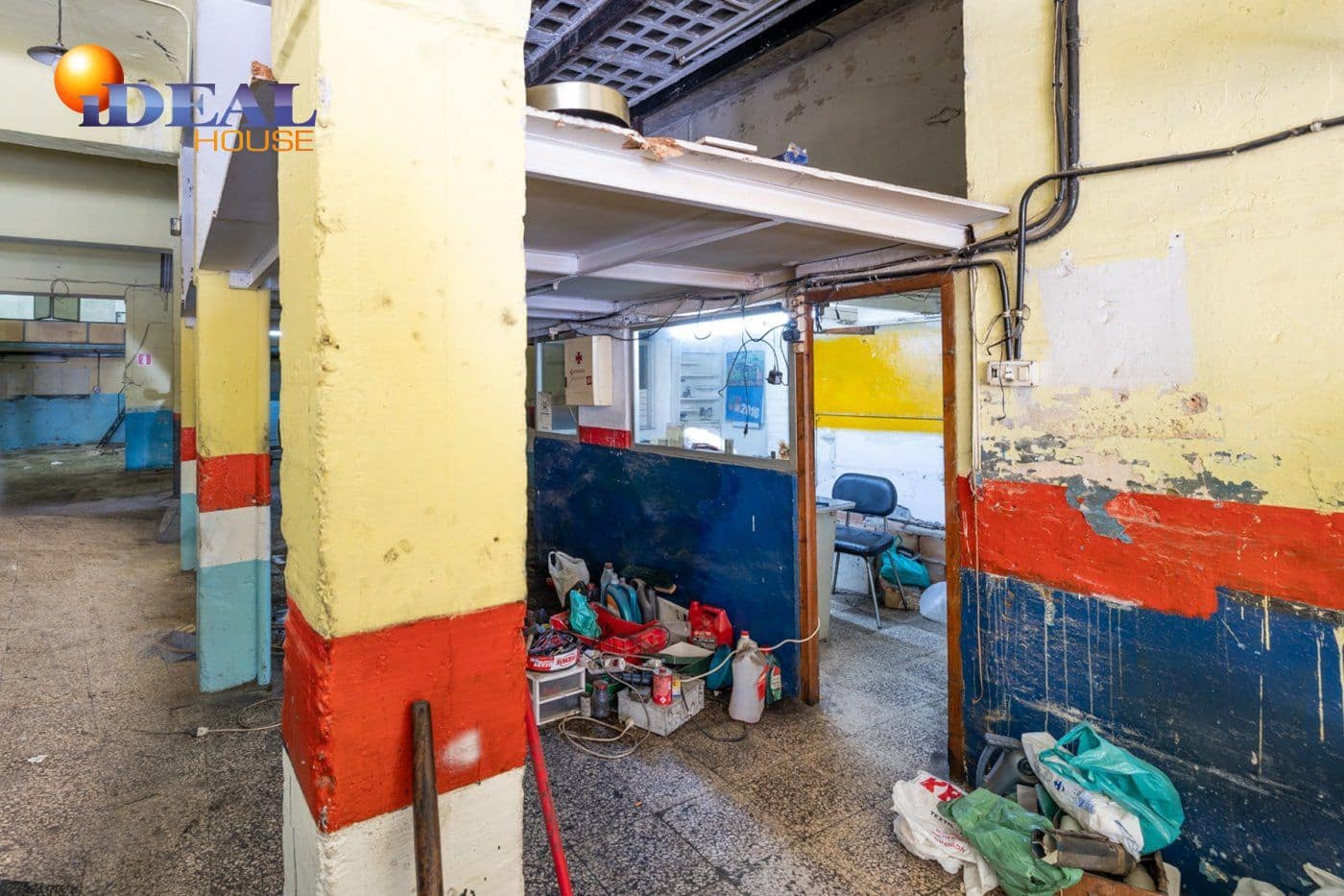 Commercial for sale in Granada city - € 195,000 (Ref: 9433718)