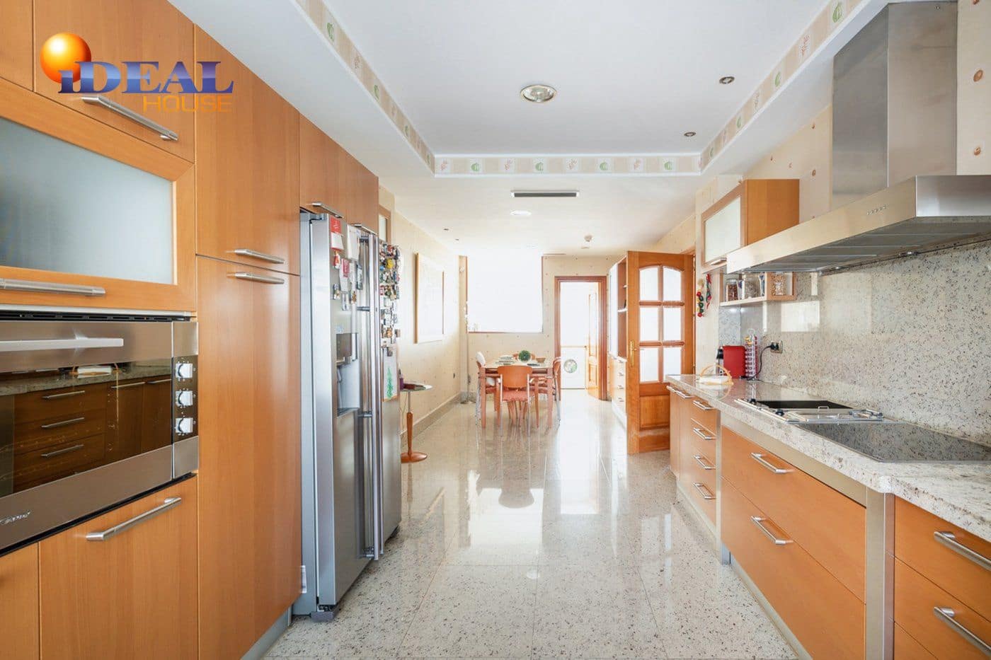 6 makuuhuone Huvila myytävänä paikassa Granada kaupunki mukana uima-altaan 
autotalli - 995 000 € (Ref: 9433725)