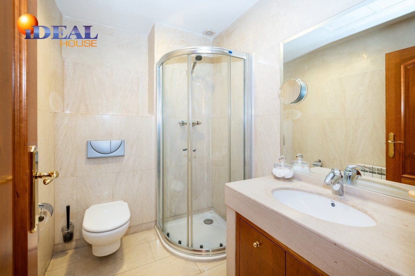 6 makuuhuone Huvila myytävänä paikassa Granada kaupunki mukana uima-altaan 
autotalli - 995 000 € (Ref: 9433725)