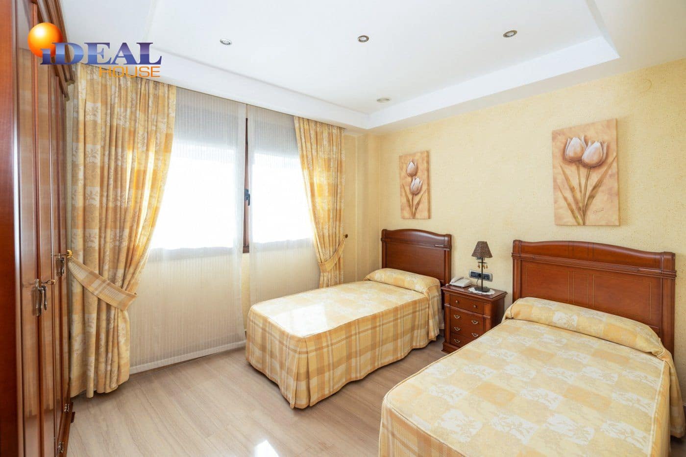 6 makuuhuone Huvila myytävänä paikassa Granada kaupunki mukana uima-altaan 
autotalli - 995 000 € (Ref: 9433725)