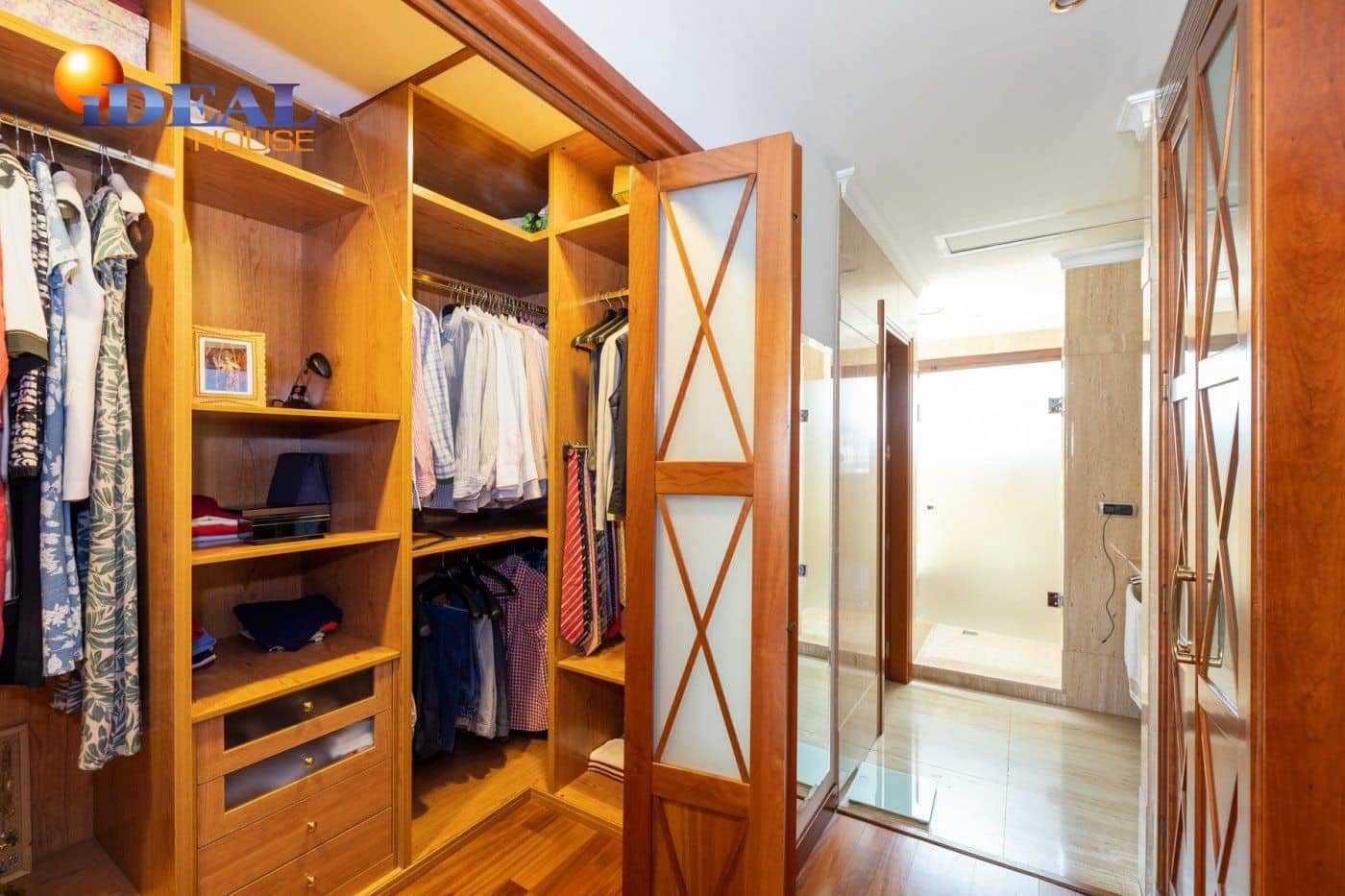 6 makuuhuone Huvila myytävänä paikassa Granada kaupunki mukana uima-altaan 
autotalli - 995 000 € (Ref: 9433725)