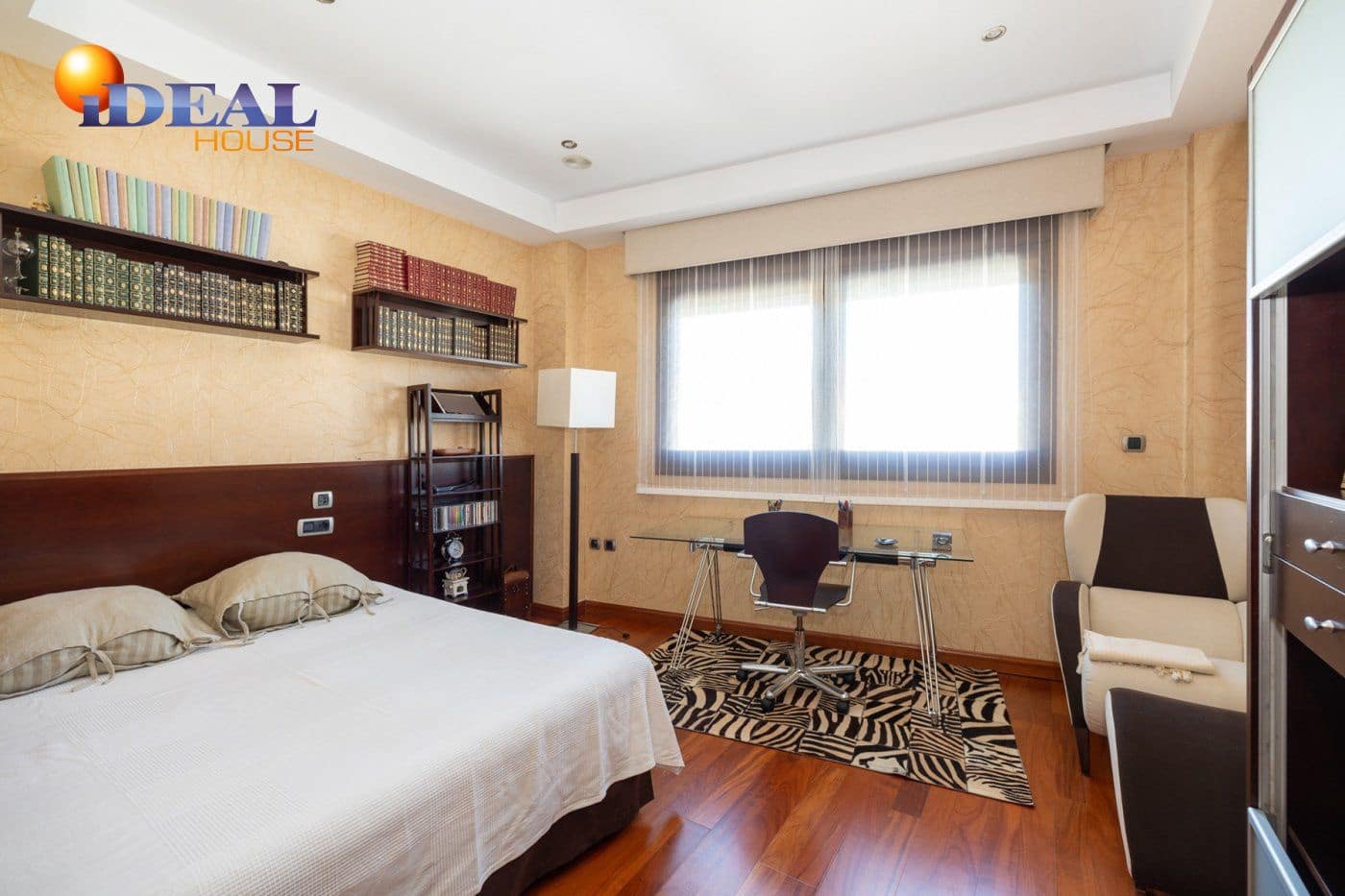 6 makuuhuone Huvila myytävänä paikassa Granada kaupunki mukana uima-altaan 
autotalli - 995 000 € (Ref: 9433725)