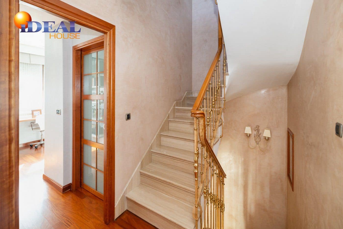 6 makuuhuone Huvila myytävänä paikassa Granada kaupunki mukana uima-altaan 
autotalli - 995 000 € (Ref: 9433725)