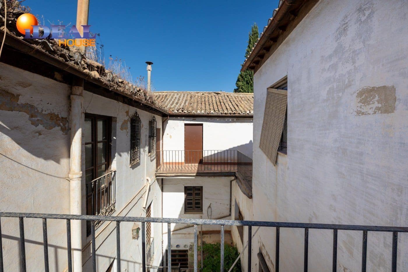 25 bedroom Villa for sale in Granada city - € 980,000 (Ref: 9433728)