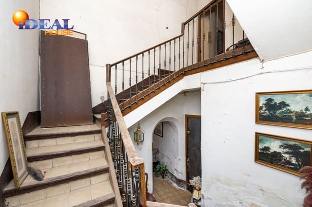 Chalet de 25 habitaciones en Granada ciudad en venta - 980.000 € (Ref: 9433728)