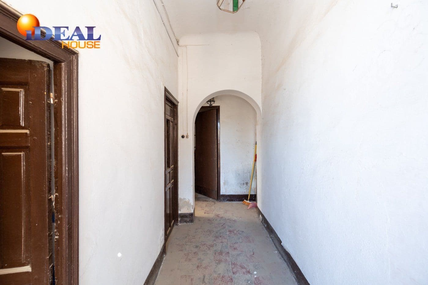 25 bedroom Villa for sale in Granada city - € 980,000 (Ref: 9433728)