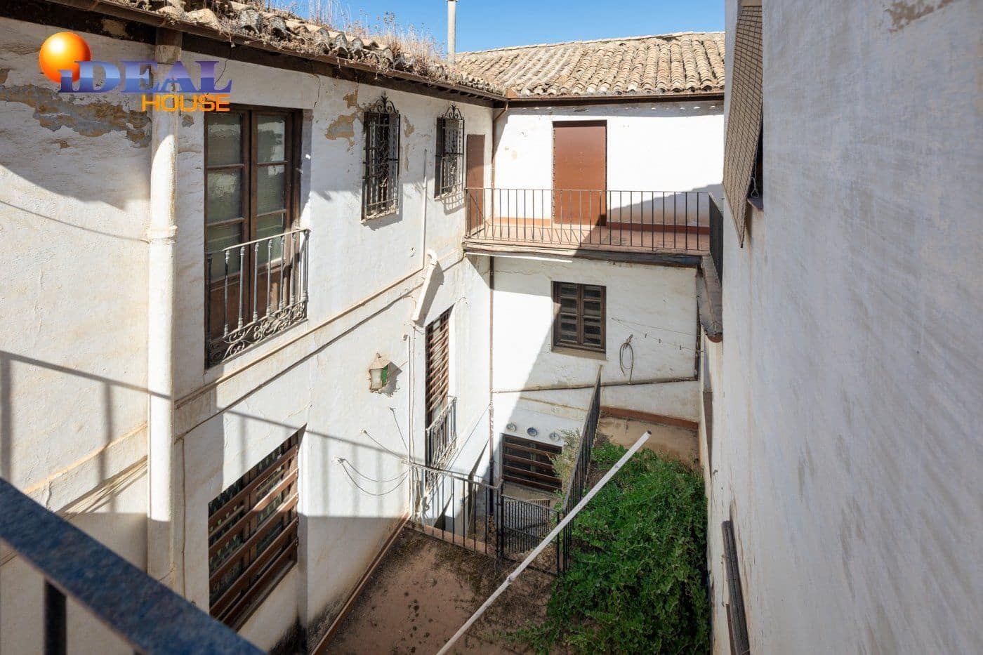 25 bedroom Villa for sale in Granada city - € 980,000 (Ref: 9433728)