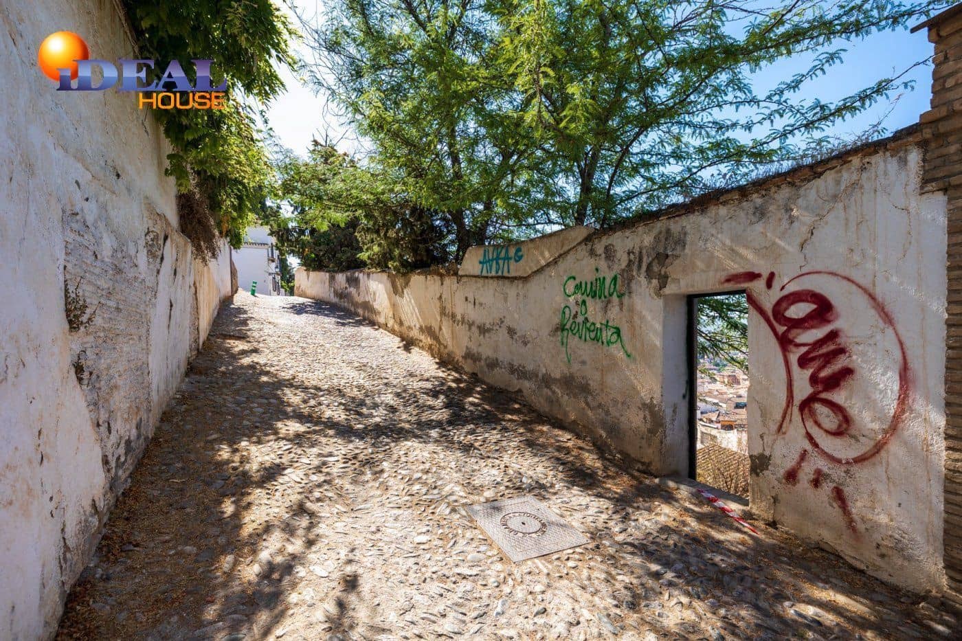 25 bedroom Villa for sale in Granada city - € 980,000 (Ref: 9433728)