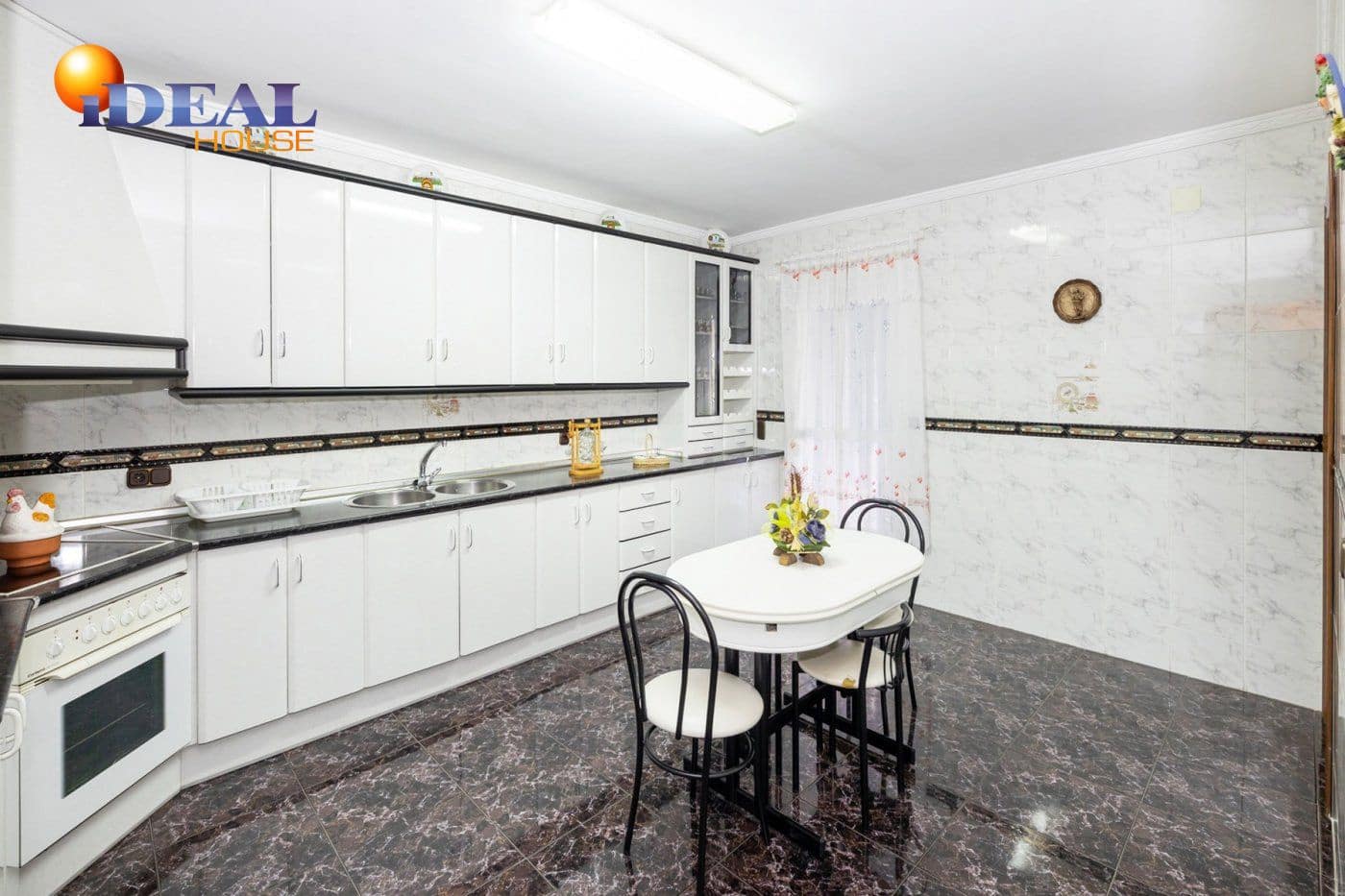 5 soverom Villa til salgs i Cijuela med svømmebasseng garasje - € 330 000 (Ref: 9433729)