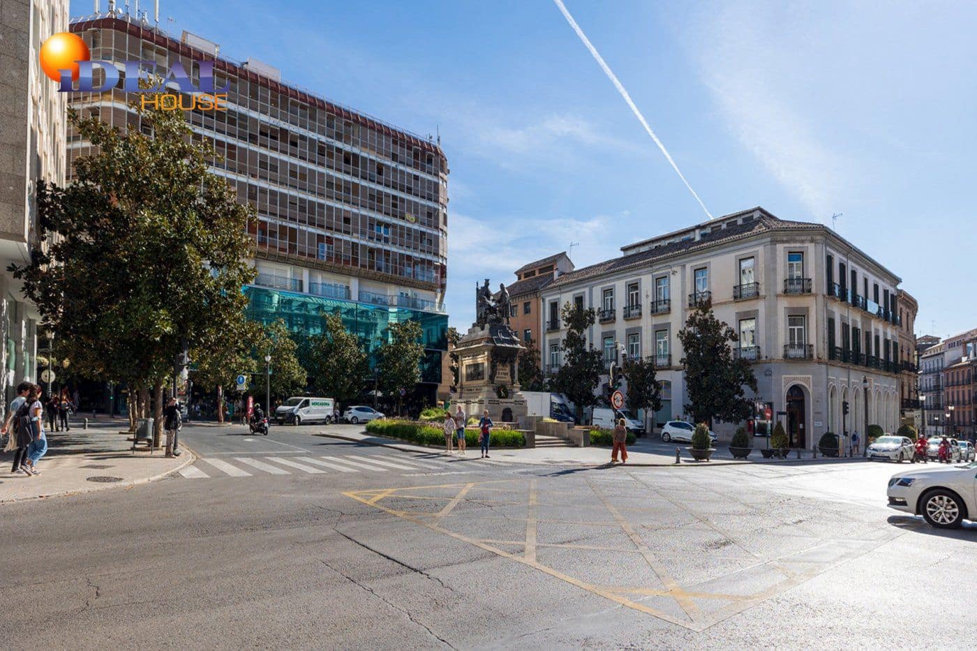 Commercial for sale in Granada city - € 100,000 (Ref: 9433730)